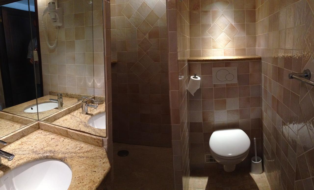 Les Lauriers Roses Aparthotel Le Le Rayol-Canadel-sur-Mer Kamer foto